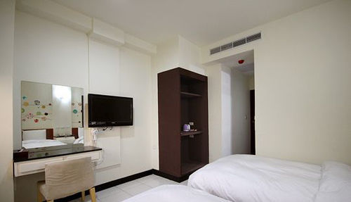E Moon Hotel Taichung Exterior foto